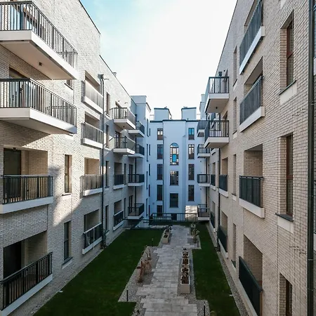 Przy Nawrot, Wszystko Nowe, 550 M Do Piotrkowskiej * Lodž