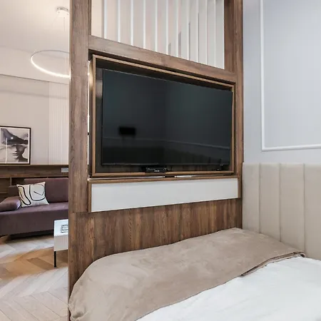 Przy Nawrot, Wszystko Nowe, 550 M Do Piotrkowskiej Lodž